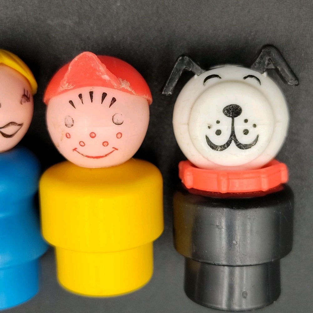 Set-4 Fisher Price Little People VTG Train Conductor Mom Boy Dog Collectabl📸👀 - Picture 3 of 16